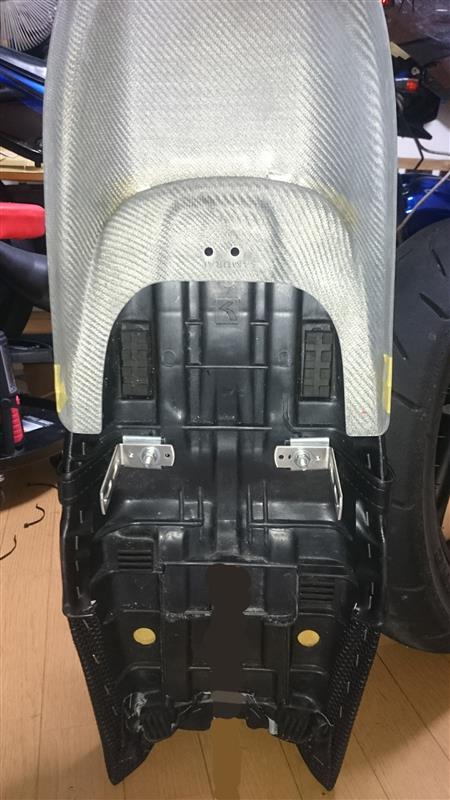 エイプ100用キタコ製ダブルシート&テールカウルの加工取付③/4 エイプ100用キタコ製ダブルシート&テールカウルの加工取付③/4