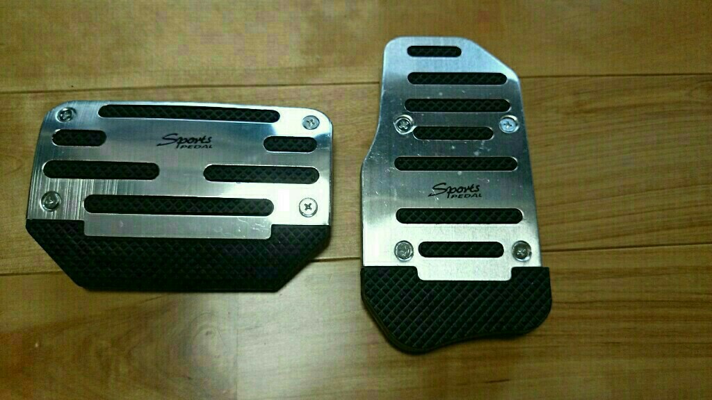 ブレーキ&アクセルペダルカバー装着（フォード エクスプローラー