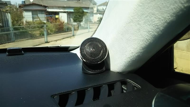 Aピラーの付け根をちょっとオシャレに！｜YOURSのブログ｜車の