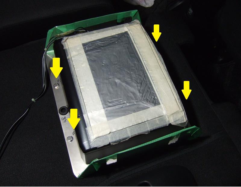 アルパイン サブウーファーSWE-1200 リアシート背面取付け