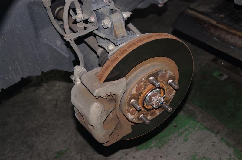 車人生 初! ブレーキローター交換(三菱 デリカD:5・CV1W/CV2W/CV4W ...