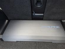 JBLパワーアンプ GTO-5EZ 50W×4ch＋350W（トヨタ ヴァンガード