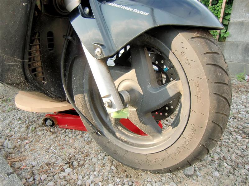 フロントタイヤ交換 ホイール脱着編 ホンダ フォルツァ By 大門隊長 みんカラ フロントタイヤ交換 ホイール脱着編 ホンダ フォルツァ By 大門隊長 みんカラ