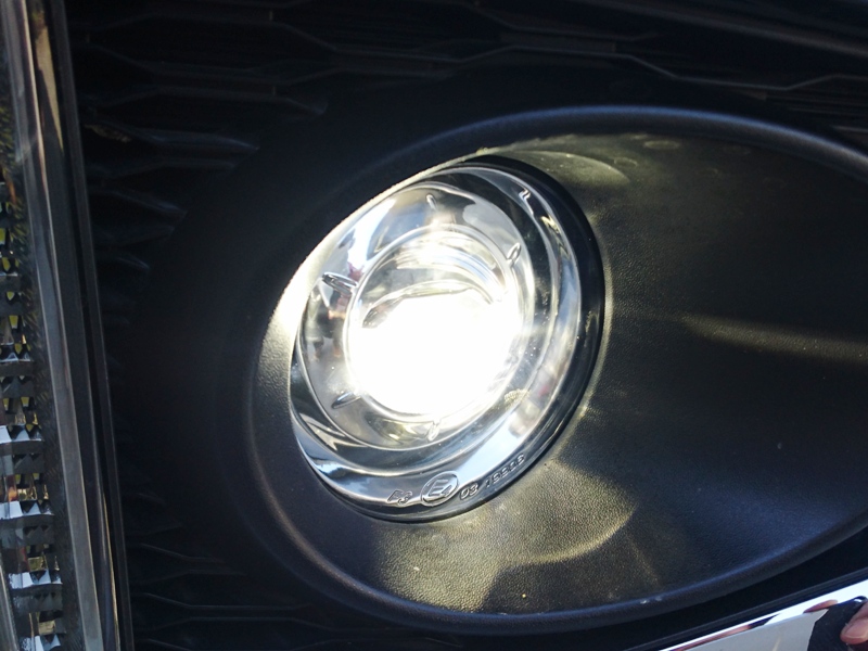 日産純正 LEDフォグランプ取り付け（日産 エルグランド・E52