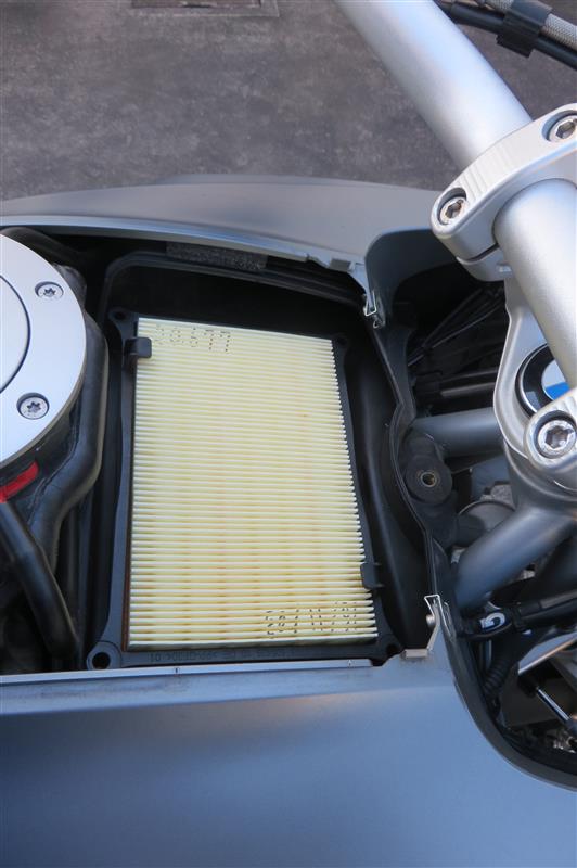R1200GS R1200GS LC エアフィルタ 交換 by ふー R1200GS - みんカラ R1200GS R1200GS LC エアフィルタ 交換 by ふー R1200GS - みんカラ