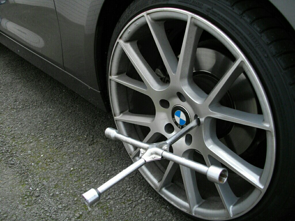 F30ブレーキパッド交換（BMW 3シリーズ セダン・F30）by