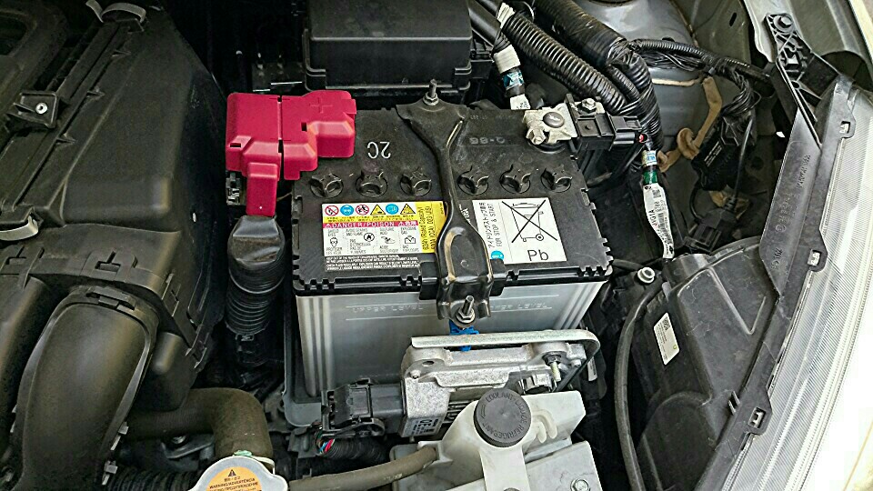 ノート バッテリー交換 日産ノートe12 By Icchiy みんカラ ノート バッテリー交換 日産ノートe12 By Icchiy みんカラ
