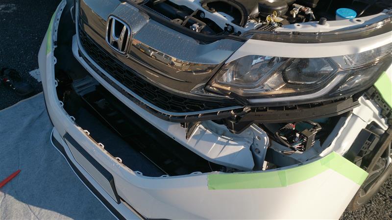 フロントグリル交換【取付編】（ホンダ ステップワゴンスパーダ