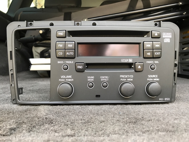 ボルボV70 850純正カーステレオ