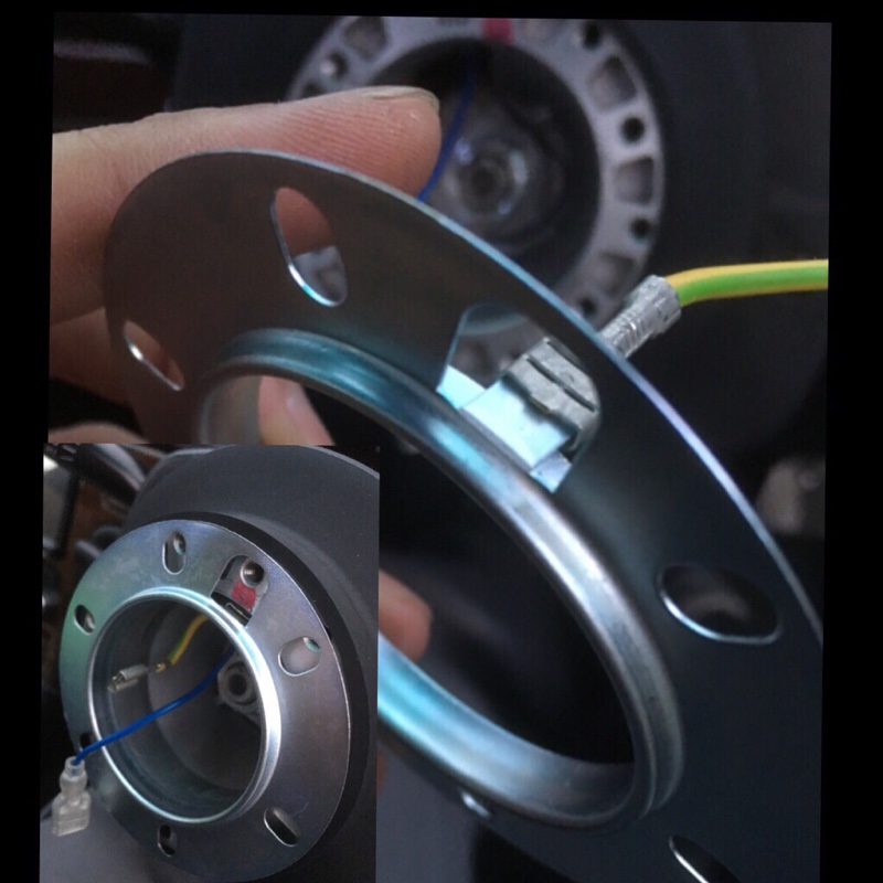 第一ネット MOMO(モモ)専用ボス TOYOTA ファンカーゴ P20系 14/8~17/9 L073 エアバック標準装備 - ステアリング