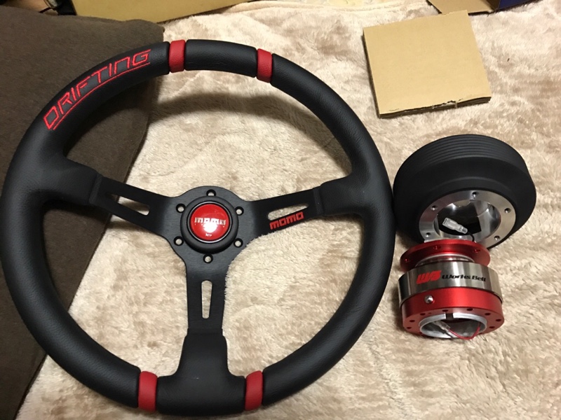 BRZのMOMOステ・NRG クイックリリース・ワークスベルショート
