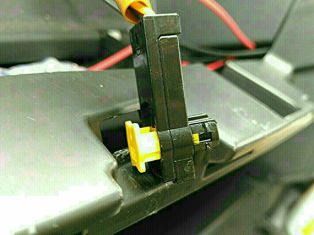 公式通販 ワゴンR MH21SエアバックコントローラーASSY ienomat.com.br