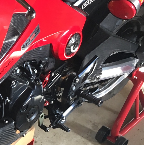 クランクシャフトサポートアダプター 取付（ホンダ グロム125