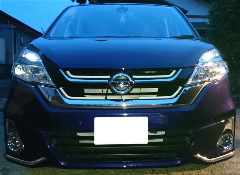 セレナC27 グリルイルミネーション 前期型