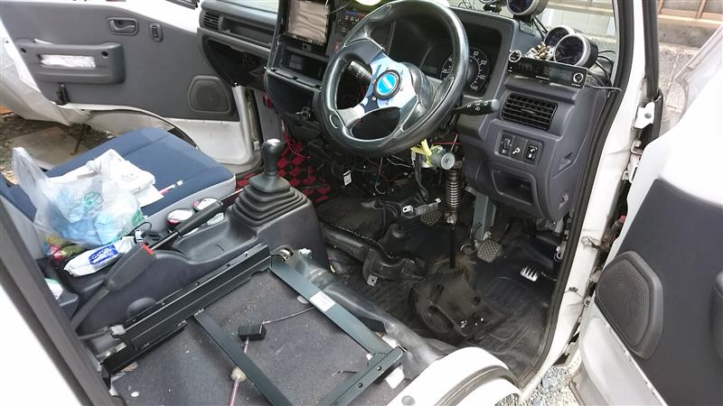 AVIC-RZ300の取り付け （スバル サンバートラック・TT1/TT2）by