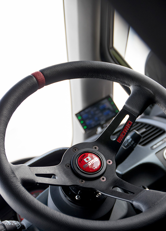 MOMO FULL SPEED328D RE(WRX ボス付き)