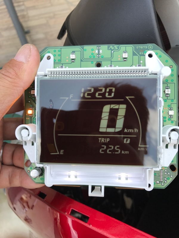 エアコン液晶反転(やり直し)とLED再打ち替え①（日産 セレナ