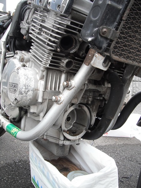 エンジンオイル交換（スズキ GSX250S KATANA (カタナ)）by