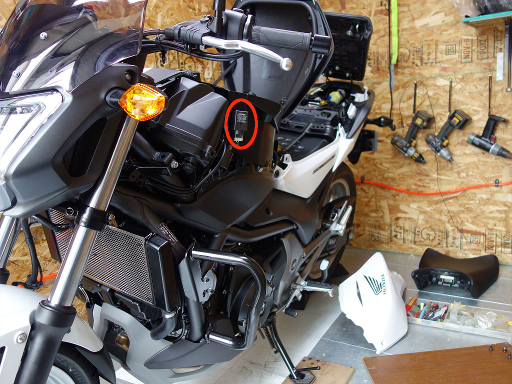 Nc750s Rc のウインカーリレーをled対応品に交換 ホンダ Nc750s By ごろごろにゃ ん みんカラ Nc750s Rc のウインカーリレーをled対応品に交換 ホンダ Nc750s By ごろごろにゃ ん みんカラ