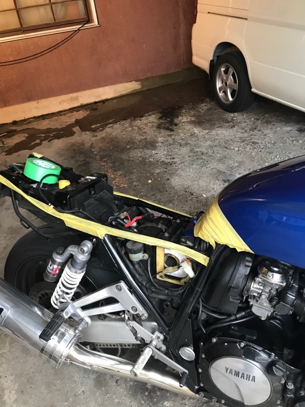 シートカウル製作①(ヤマハ XJR1200)by LuckY13 - みんカラ シートカウル製作①(ヤマハ XJR1200)by LuckY13 - みんカラ
