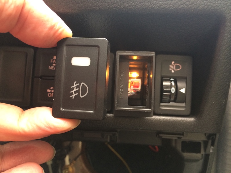 ON/OFF フォグランプ スイッチ LED スイッチホール パネル ルークス スズキOEM車(パレット）LEDカラー ホワイト！後付けフォグ  スズキA : t0000056725 : teal-shopping - 通販 - Yahoo!ショッピング