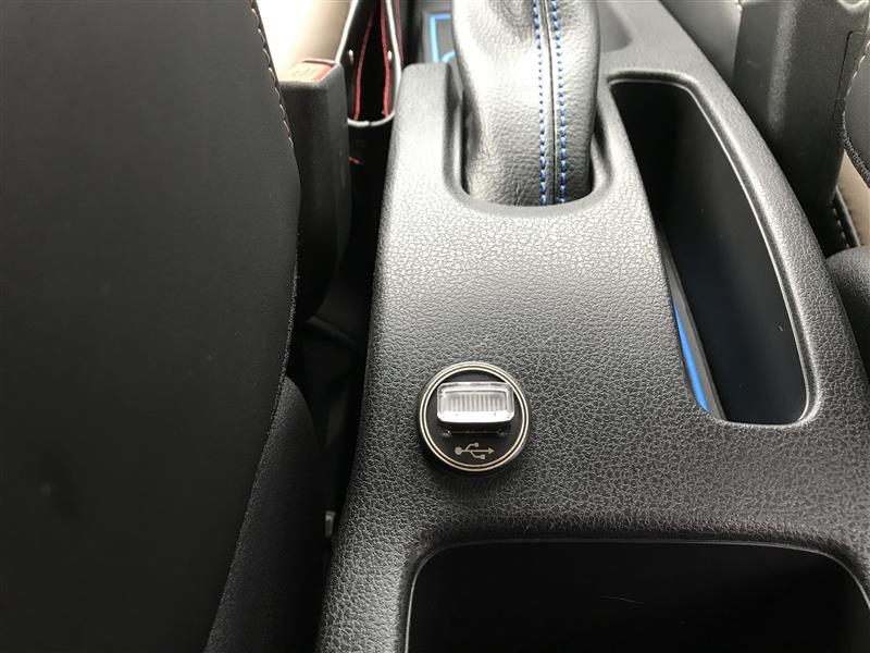 後部座席用usb電源ポート 日産 ノート Eパワー By Yuuchiko みんカラ