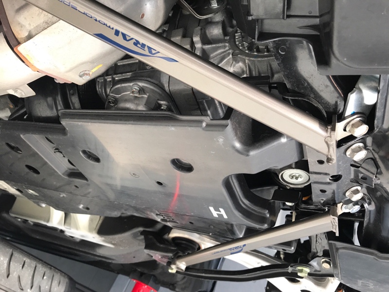 アライスポーツ フロントメンバーブレース取り付け（スバル WRX