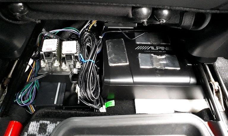 カロッツェリア GM-D1400-2を増設、アンプ2台稼働（マツダ CX-5