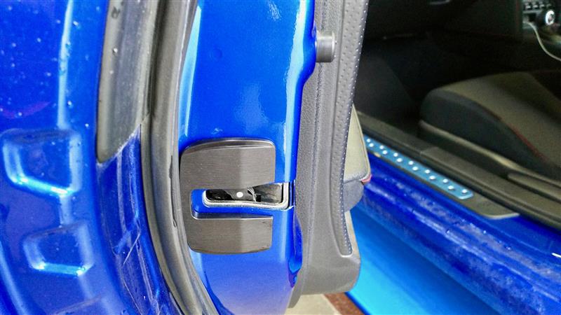 スバルBRZ ZC6にTRDドアスタビライザーを取り付け（スバル BRZ