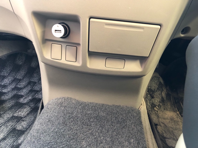 Usb給電口の設置 トヨタ エスティマ By 姫鈴 ひめすず みんカラ Usb給電口の設置 トヨタ エスティマ By 姫鈴 ひめすず みんカラ