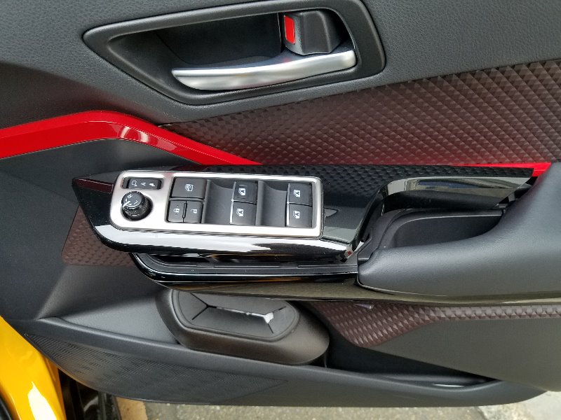 運転席ウインドウスイッチベースのカスタム トヨタ C Hrハイブリッド By 赤雲母 みんカラ