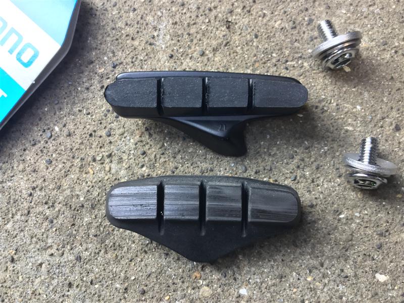 Sora純正から105純正ブレーキシューへの交換 その他 自転車 By はるなす みんカラ