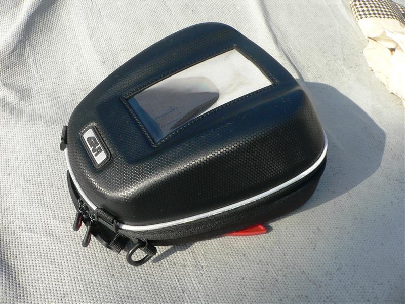 タンクバッグ取り付け（ドゥカティ モンスター S4RS テスタ
