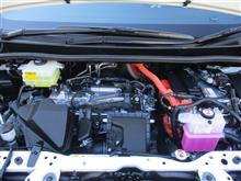 エンジンカバー取り付け（トヨタ エスクァイア ハイブリッド・80