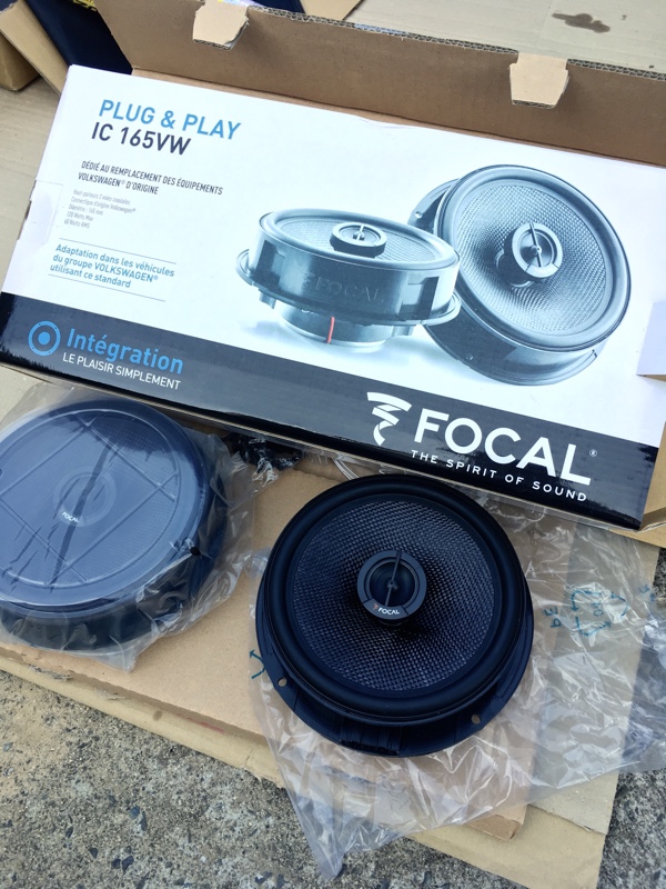 Focal リアスピーカー交換 デッドニング 前編 フォルクスワーゲン ゴルフ R By Nin みんカラ