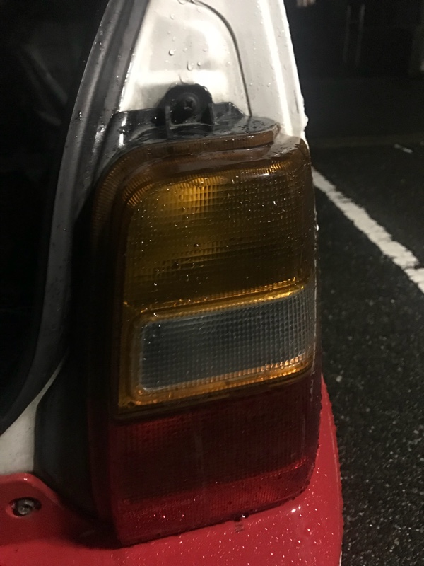 HA11S テールランプ電球交換（スズキ アルトワークス・HA11S