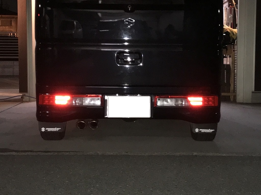 マッドフラップを取り付けてみた スズキ エブリイワゴン By とろろ 大阪 みんカラ マッドフラップを取り付けてみた スズキ エブリイワゴン By とろろ 大阪 みんカラ