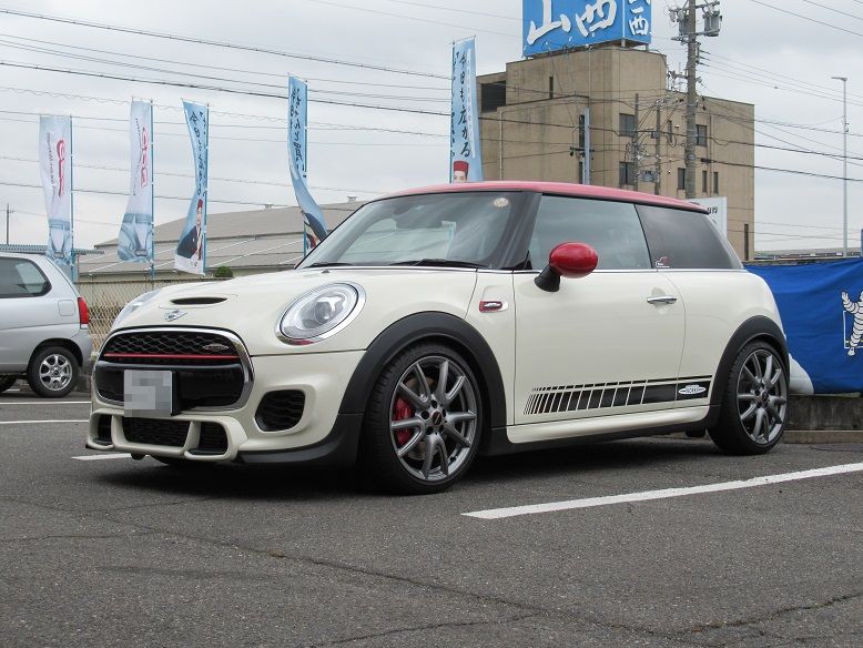 黒い悪魔にさようなら...MINI F56 JCW ブレーキパッド交換 クランツ製 ...
