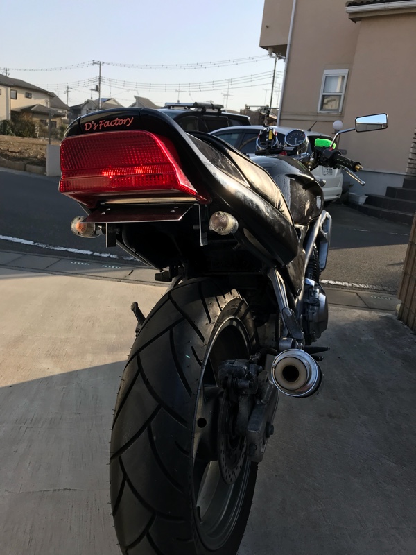 バリオス2純正テール zrxテールランプ加工 - メルカリ