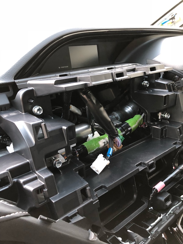 アルパインビッグX 11インチ 取り付け(トヨタ エスクァイア・80 アルパインビッグX 11インチ 取り付け(トヨタ エスクァイア・80