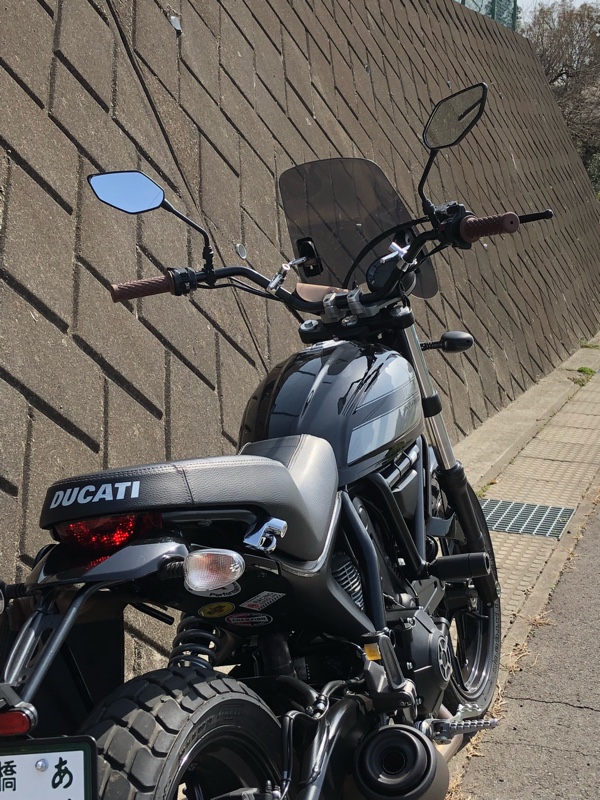 スクリーンシールド取付け（ドゥカティ スクランブラー シックス