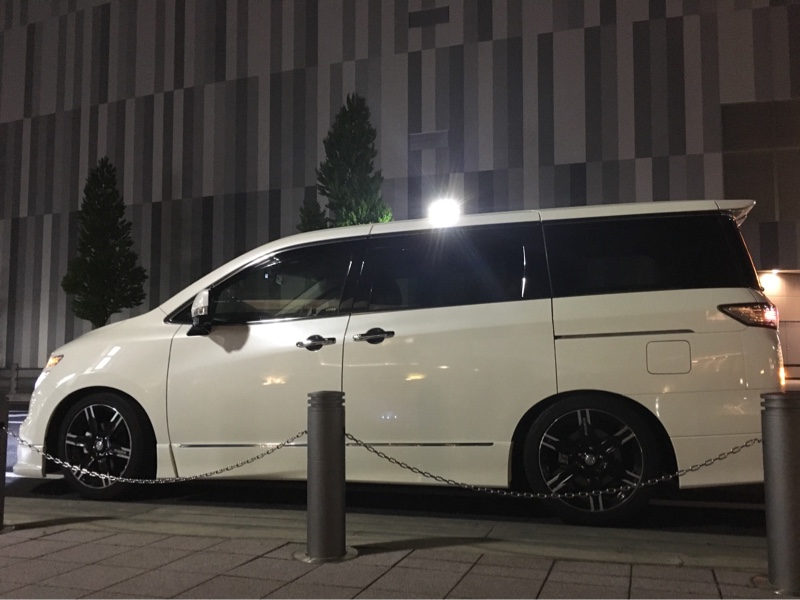 車高調整（日産 エルグランド・E52）by マルチン - みんカラ