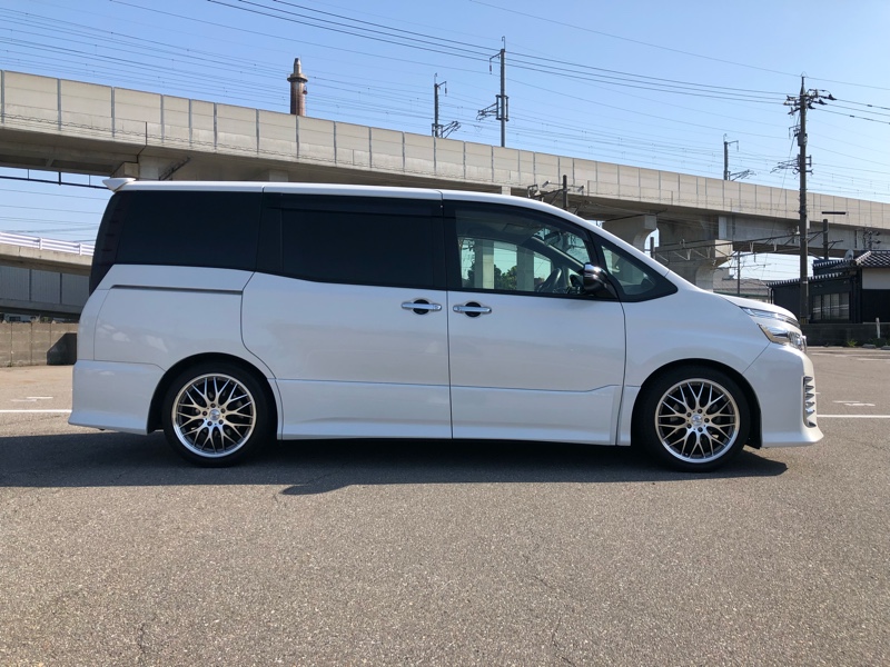 RS☆R Ti2000 ダウンサス 取り付け（トヨタ ヴォクシー・80系
