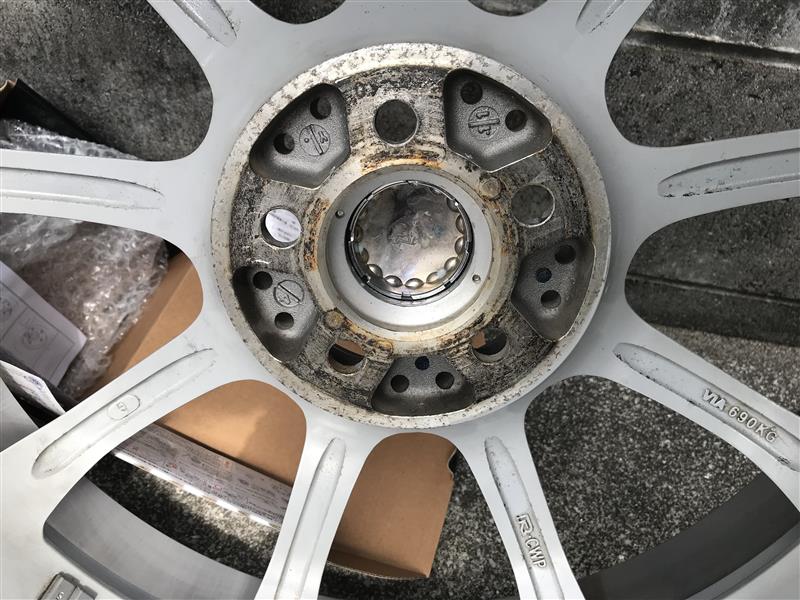 ワイドトレッドスペーサー取り付け②（トヨタ プリウス・30系