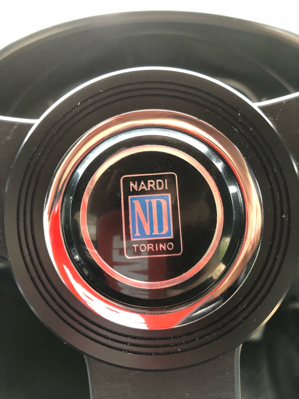 NARDI classic ホーンボタン取り付け(マツダ ユーノスロードスター