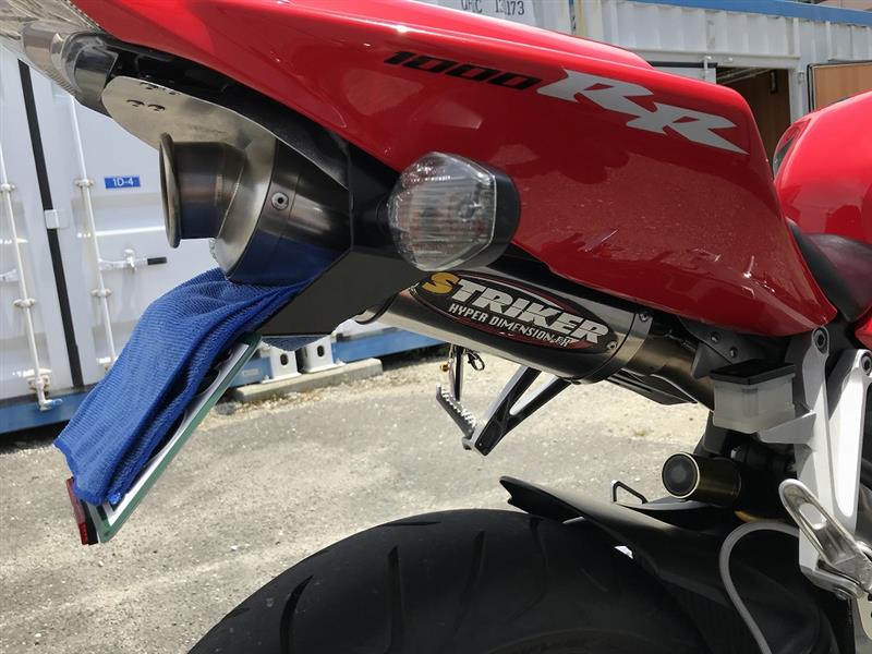 ストライカーチタンフルエキ交換②（ホンダ CBR1000RR）by RiKi