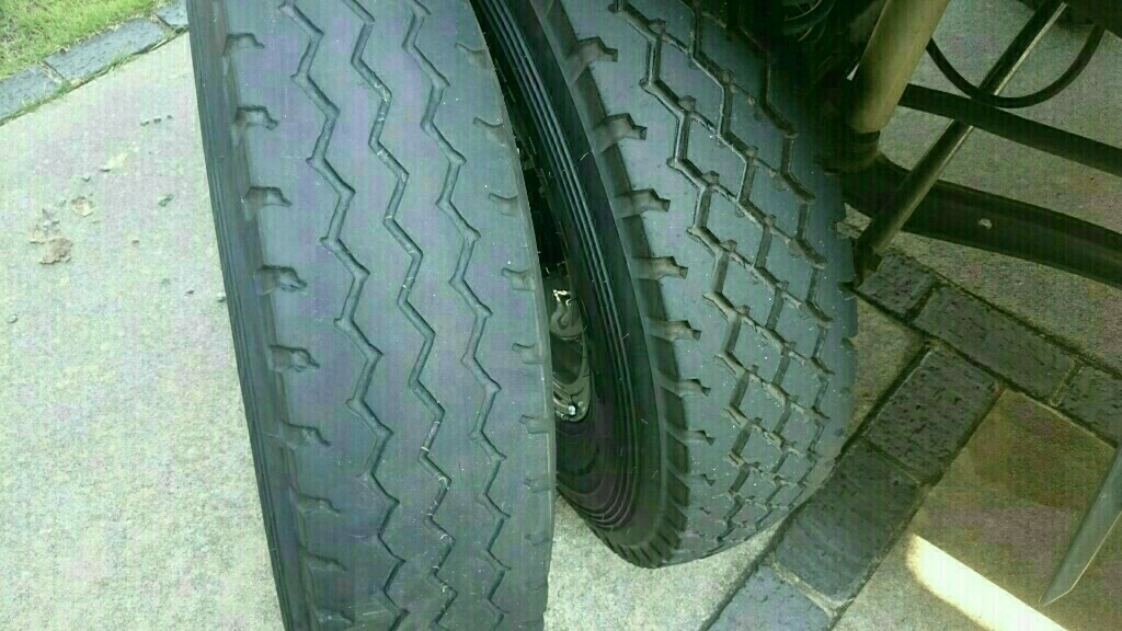 リングホイールのタイヤ手組み交換（BF Goodrich M/T KM2 235