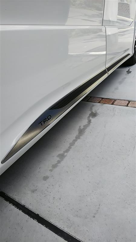 TRD サイドガーニッシュ カローラツーリング NRE210W ZRE212W