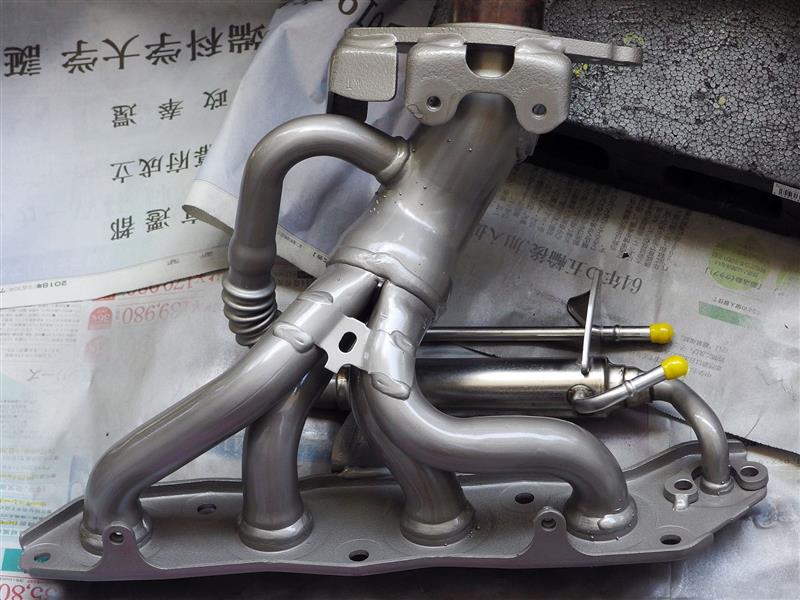 91ヴィッツ用純正エキマニ塗装（トヨタ ヴィッツRS 