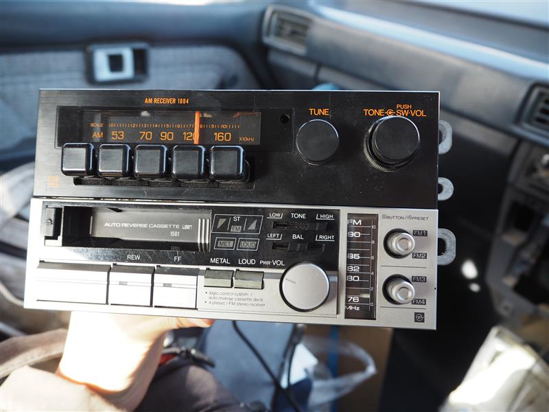 トヨタ純正 1DIN FMカセットデッキの取り付け（トヨタ カローラ